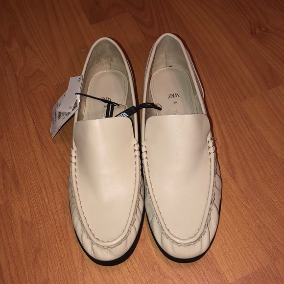 Soft Leather slip on loafers - Picture 4 of 13